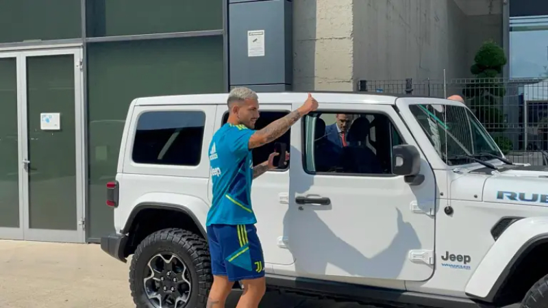 صور سيارات لياندرو باريديس لاعب الأرجنتين وكأس العالم 2022