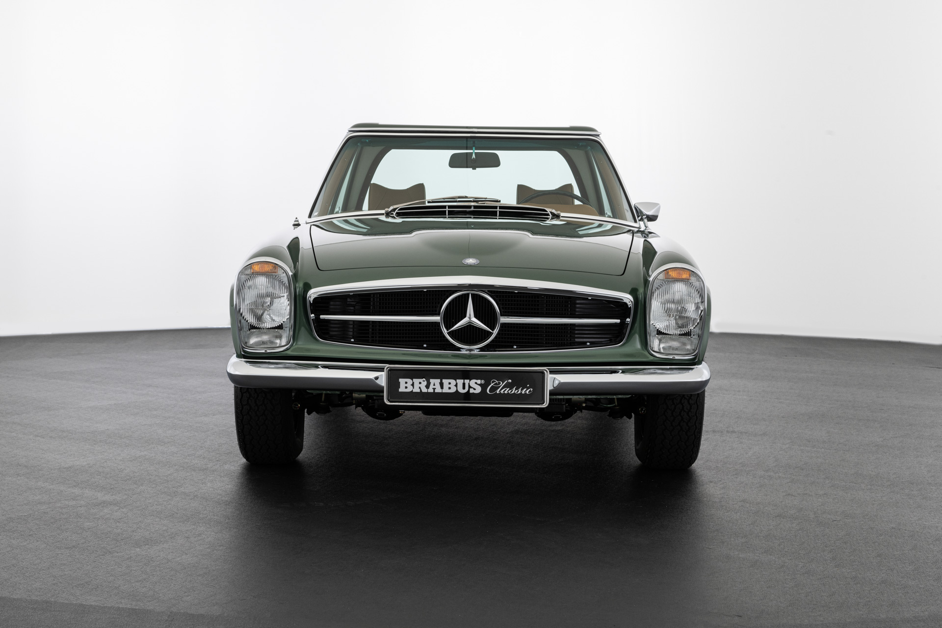 برابوس الألمانية تقدم سيارات مرسيدس الكلاسيكية بأسعار تتجاوز 2.8 مليون ريال برابوس الألمانية تقدم سيارات مرسيدس الكلاسيكية بأسعار تتجاوز 2.8 مليون ريال 3