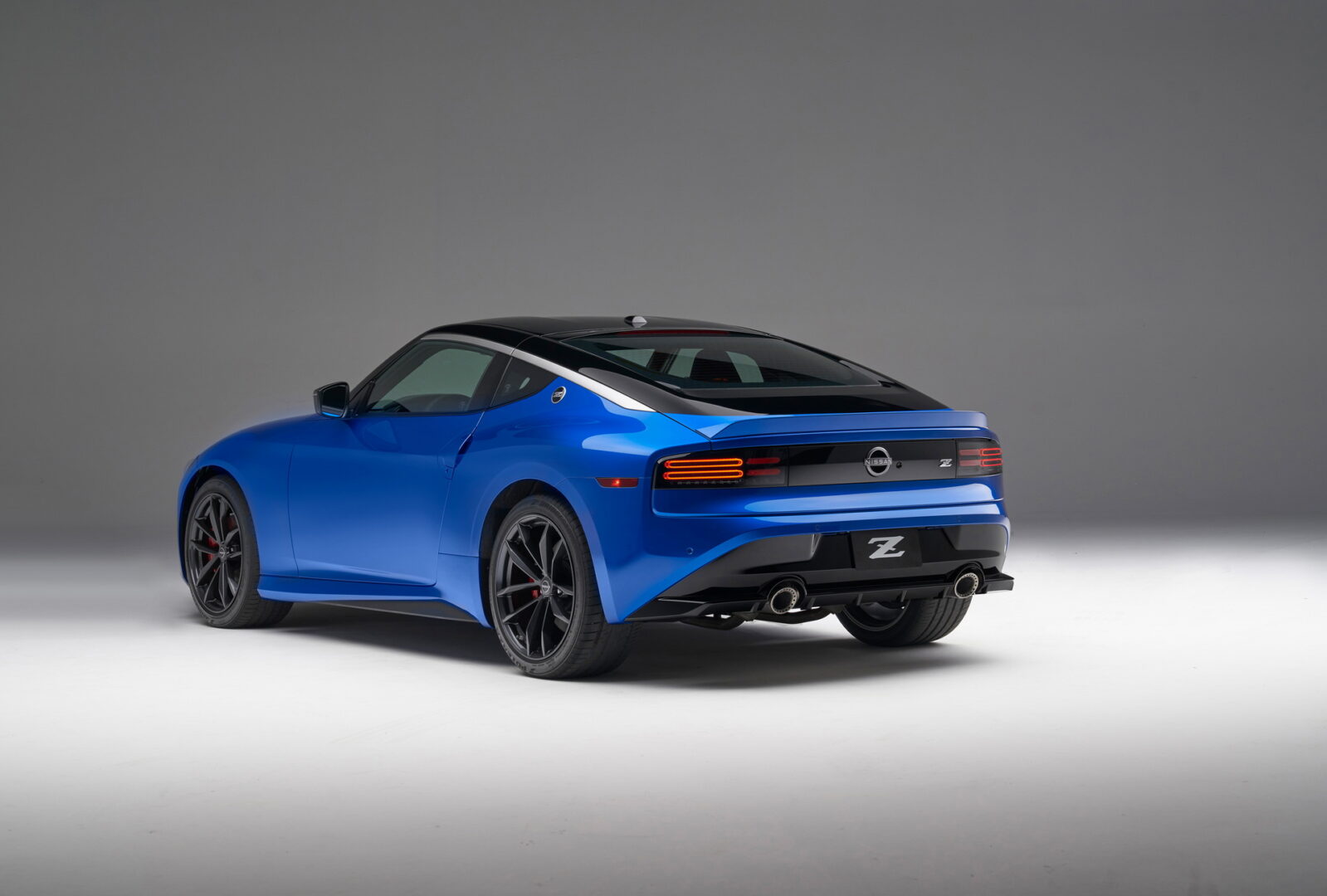 نيسان-z-2023-المربع-نت-12