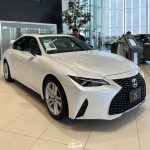 مميزات لكزس IS 300.. تعرف على تجهيزات وأسعار أصغر سيارات لكزس الفاخرة موديل 2023 في السعودية مميزات لكزس IS 300.. تعرف على تجهيزات وأسعار أصغر سيارات لكزس الفاخرة موديل 2023 في السعودية 1