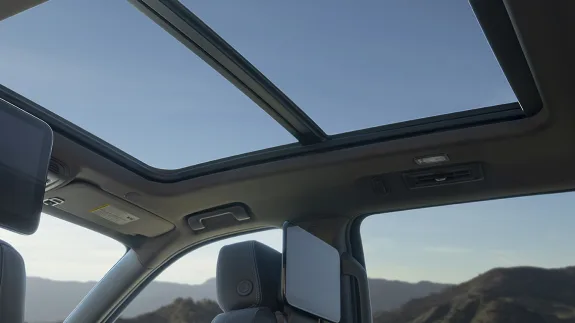 جمس يوكن SLE و SLT: أبرز مزايا فئة ستاندرد والفئة الثانية موديل 2023 جمس يوكن SLE و SLT: أبرز مزايا فئة ستاندرد والفئة الثانية موديل 2023 5