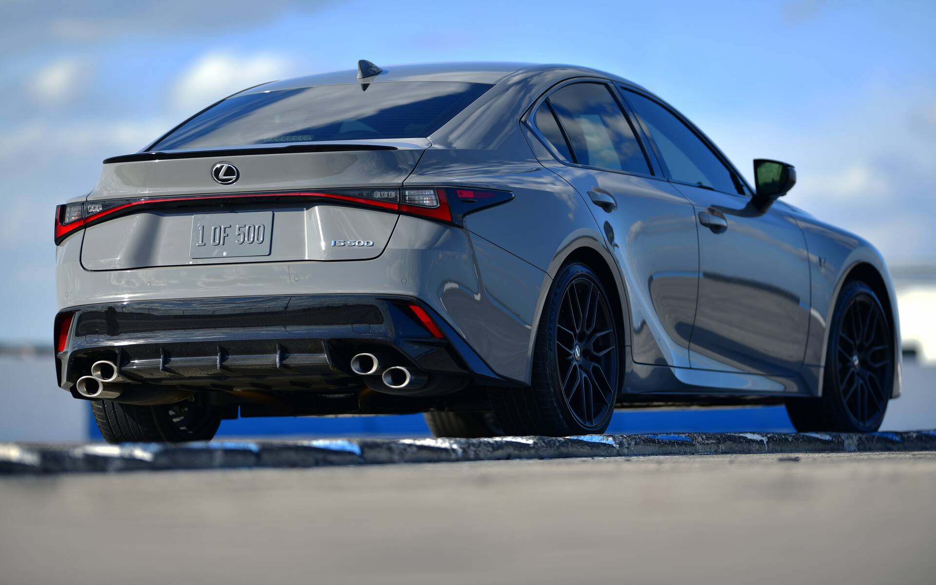 لكزس F سبورت: ما الذي يميز الفئة الرياضية من سيارات العلامة الفاخرة لكزس F سبورت: ما الذي يميز الفئة الرياضية من سيارات العلامة الفاخرة 1