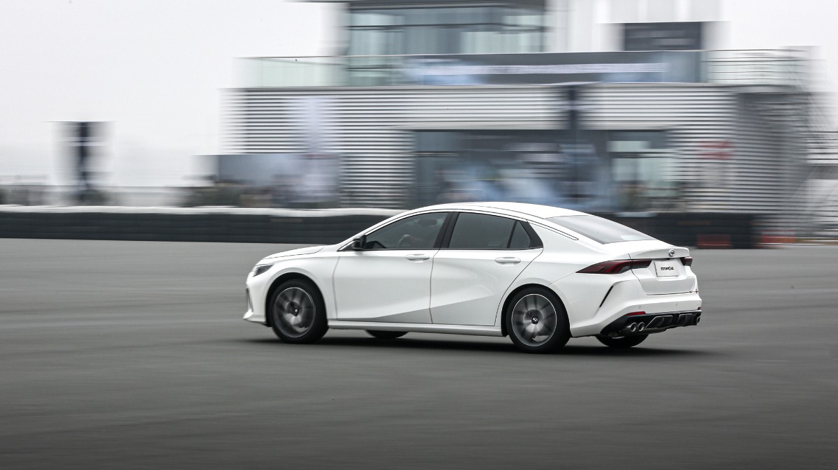 جي ايه سي امباو: سيدان رياضية قادمة للشرق الأوسط جي ايه سي امباو: سيدان رياضية قادمة للشرق الأوسط 10