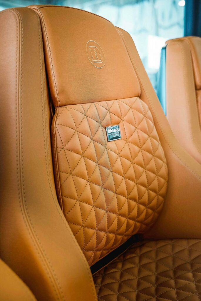 برابوس الألمانية تكشف عن قارب رياضي فاخر جديد بمحرك V8 وقوة 900 حصان برابوس الألمانية تكشف عن قارب رياضي فاخر جديد بمحرك V8 وقوة 900 حصان 6