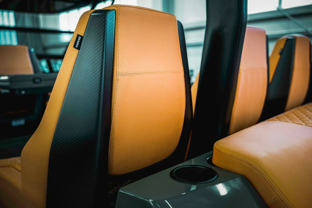 برابوس الألمانية تكشف عن قارب رياضي فاخر جديد بمحرك V8 وقوة 900 حصان برابوس الألمانية تكشف عن قارب رياضي فاخر جديد بمحرك V8 وقوة 900 حصان 9