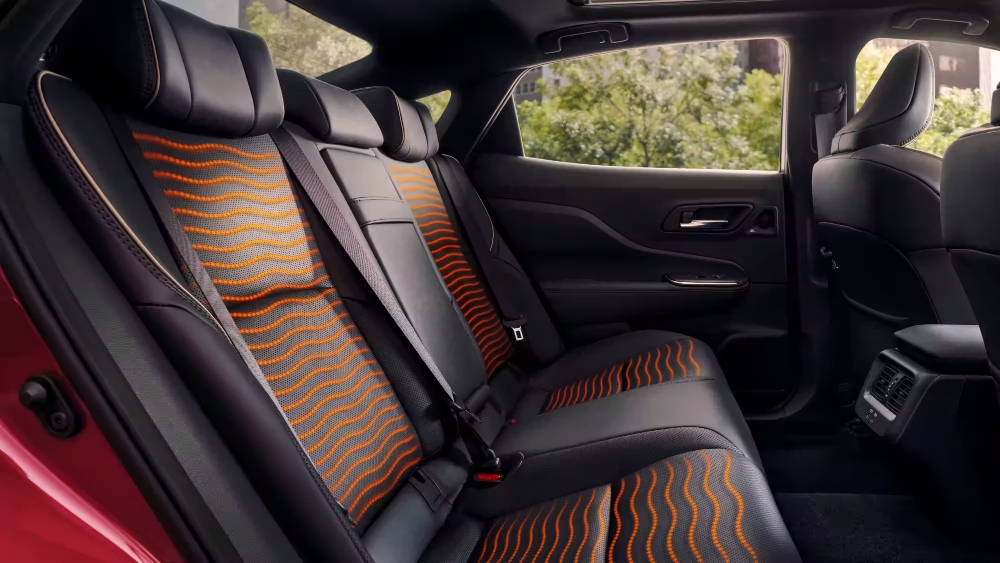 تويوتا-كروان-2023-المربع-نت-12