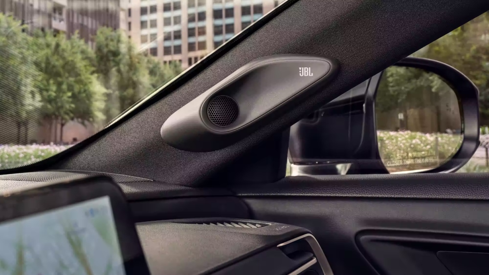 تويوتا-كروان-2023-المربع-نت-13