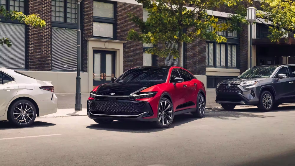 تويوتا-كروان-2023-المربع-نت-4