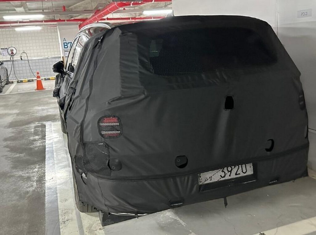 جينيسيس GV80 كوبيه الجديدة تظهر للمرة الأولى بصور تجسسية جينيسيس GV80 كوبيه الجديدة تظهر للمرة الأولى بصور تجسسية 2