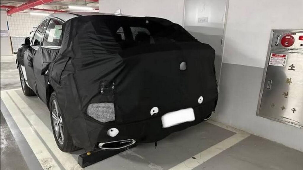 جينيسيس GV80 كوبيه الجديدة تظهر للمرة الأولى بصور تجسسية جينيسيس GV80 كوبيه