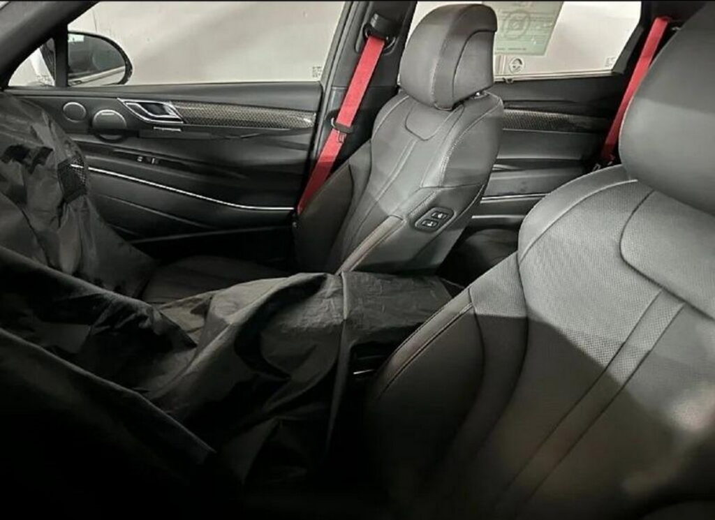 جينيسيس GV80 كوبيه الجديدة تظهر للمرة الأولى بصور تجسسية جينيسيس GV80 كوبيه