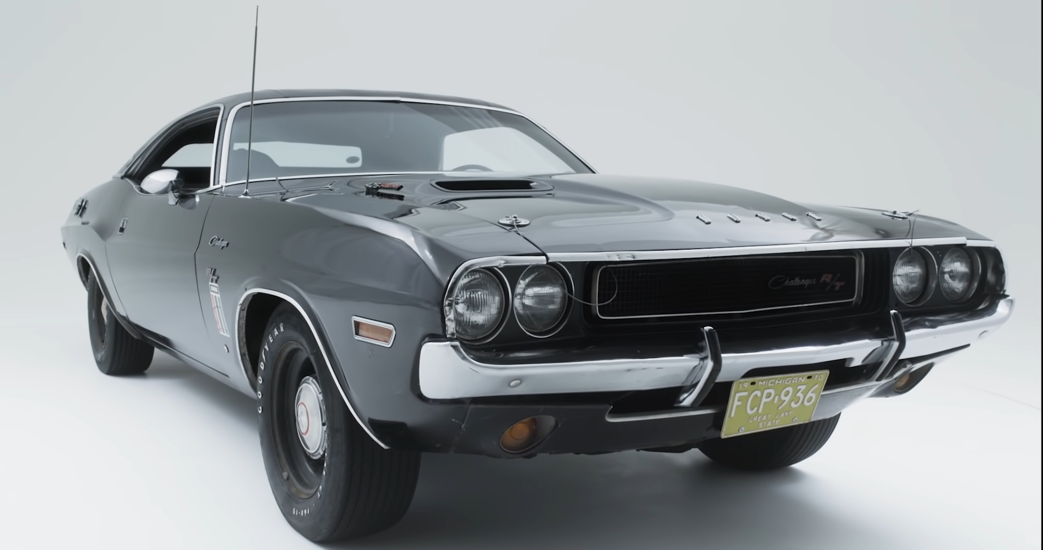 دودج تشالنجر الشبح الأسود – أسطورة سباقات الشوارع الأمريكية تُعرض للبيع بمزاد دودج تشالنجر الشبح الأسود