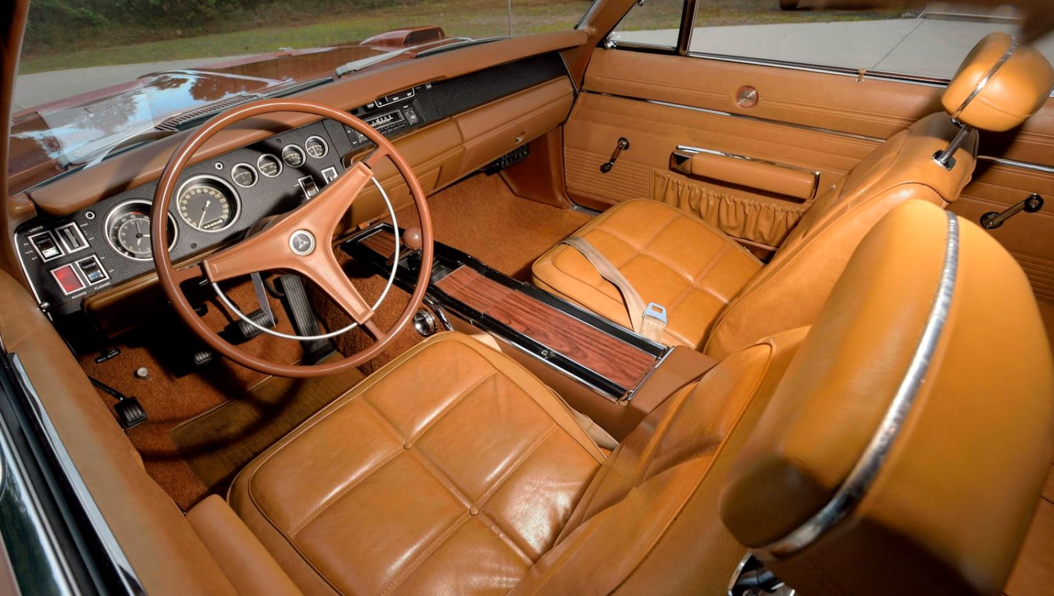 كاديلاك اسكاليد 2007 دودج هيمي دايتونا طراز 1969