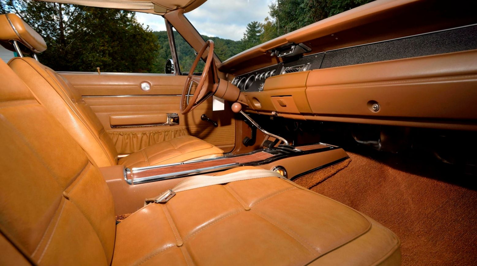 كاديلاك اسكاليد 2007 دودج هيمي دايتونا طراز 1969