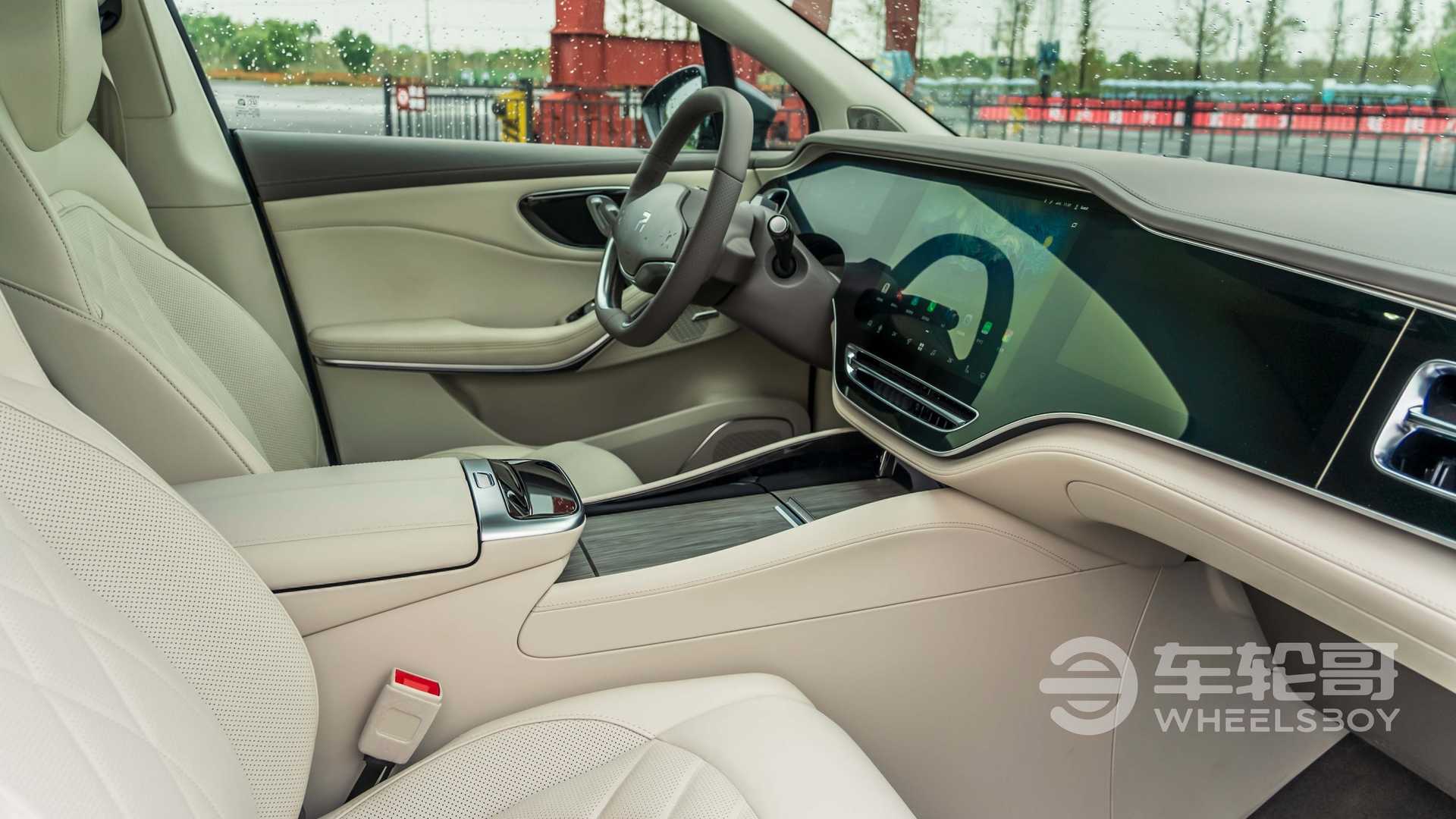 انطلاق سيارة سايك R7 المنافسة لتيسلا موديل Y بقوة 540 حصان رايسينج R7