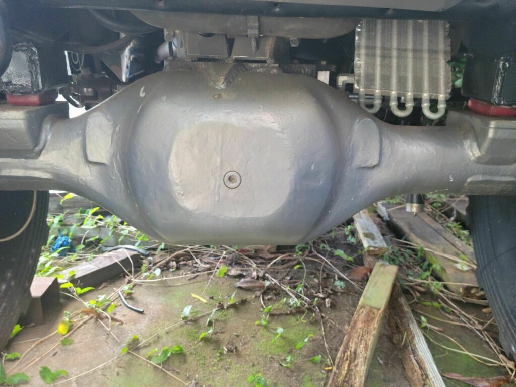 شيفروليه سيلفرادو تحصل على تعديل فريد من نوعه بأسلوب سيارة باتمان شيفروليه سيلفرادو بتصميم باتمان