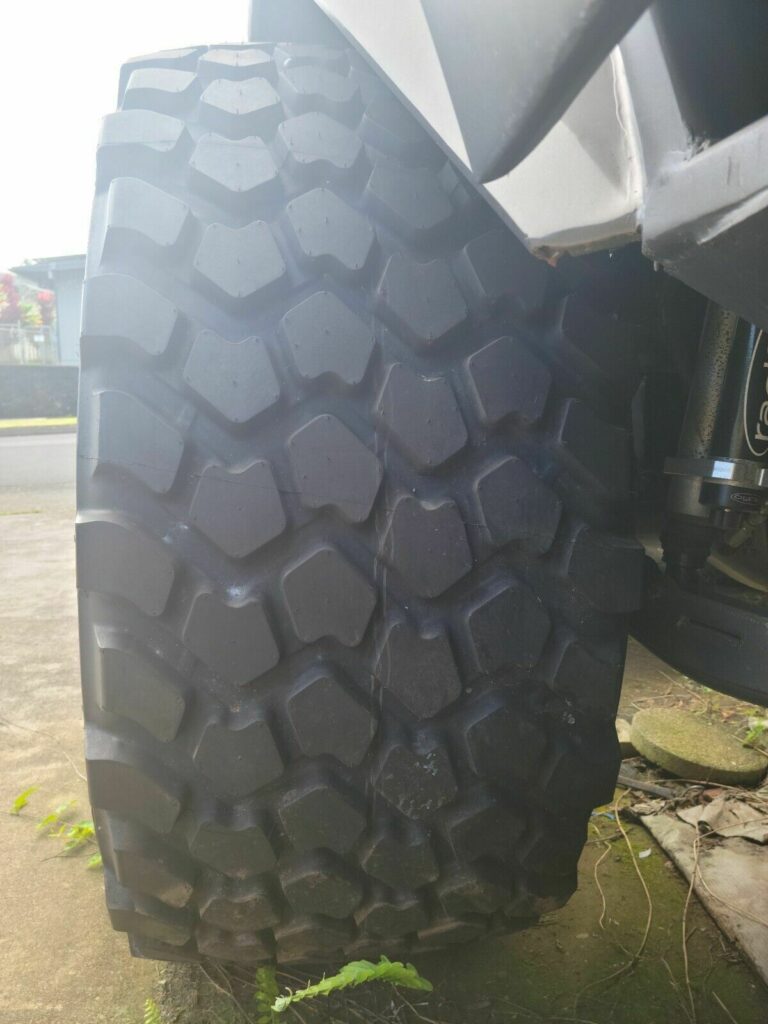 شيفروليه سيلفرادو تحصل على تعديل فريد من نوعه بأسلوب سيارة باتمان شيفروليه سيلفرادو تحصل على تعديل فريد من نوعه بأسلوب سيارة باتمان 1