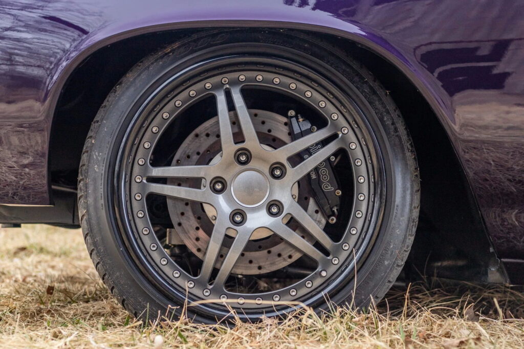 شيفروليه شيفيل 1967 معدلة بمحرك دودج فايبر تُعرض للبيع بمزاد شيفروليه شيفيل 1967 معدلة بمحرك دودج فايبر تُعرض للبيع بمزاد 12