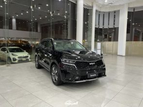 كيا سورينتو.. تعرف على أنظمة مساعدة السائق ومحركات السيارة موديل 2023 في السعودية 9