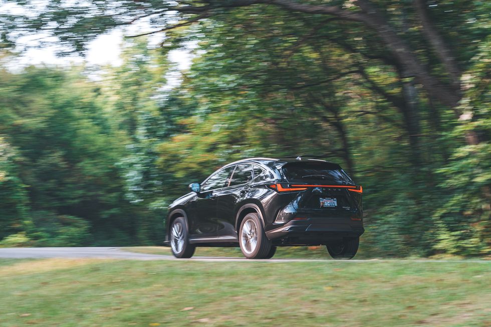 6 أسباب تقنعك بشراء سيارة لكزس NX 2023 6 أسباب تقنعك بشراء سيارة لكزس NX 2023 2