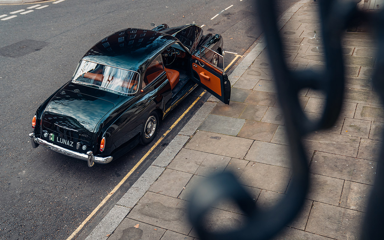 بنتلي S2 كونتيننتال موديل 1961 تتحول إلى سيارة كهربائية عصرية بقوة 400 حصان بنتلي S2 كونتيننتال موديل 1961