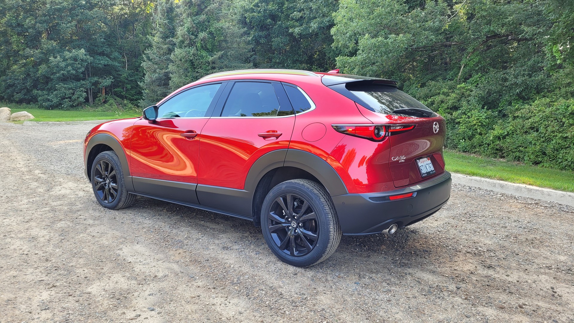 صور تجسسية تكشف عن سيارة تيسلا القادمة، ولكن بهيكل سيارة مازدا معدل! صور تجسسية تكشف عن سيارة تيسلا القادمة، ولكن بهيكل سيارة مازدا معدل! 1