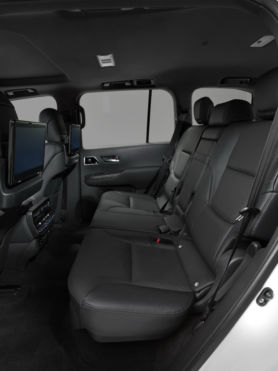 تويوتا لاندكروزر 2023: الاختلافات بين فل كامل ديزل وبنزين تويوتا لاندكروزر 2023: الاختلافات بين فل كامل ديزل وبنزين 3