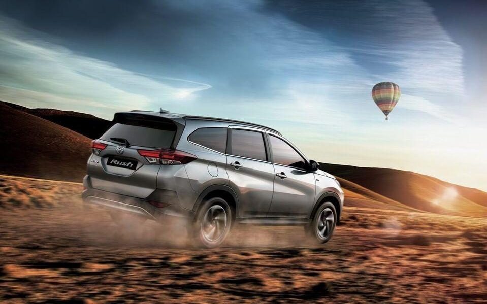 سيارة 3 صفوف بسعر 80 ألف ريال.. الاختلافات بين تويوتا فيلوز الجديد وراش سيارة 3 صفوف بسعر 80 ألف ريال.. الاختلافات بين تويوتا فيلوز الجديد وراش 2