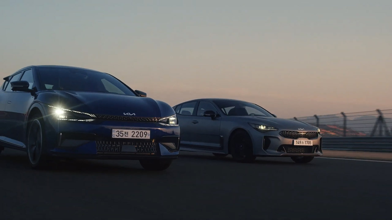 شاهد كيا تودع ستينجر نهائياً مع تسليم راية الأداء الرياضي لطراز EV6 GT الكهربائية كيا ستينجر