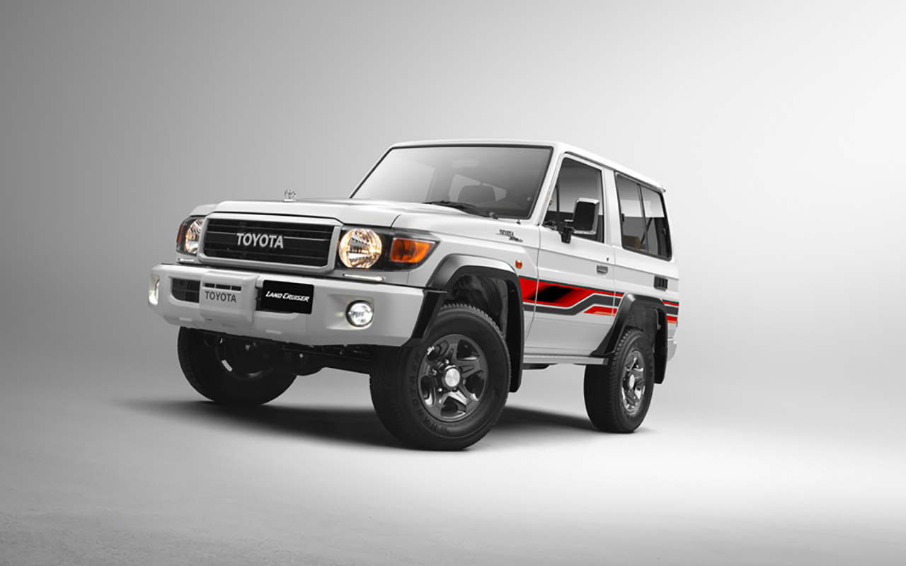 تويوتا مستمرة بإنتاج لاندكروزر 70 لأعوام طويلة قادمة مع تلميحات عن محرك هايبرد جديد تويوتا لاندكروزر 70