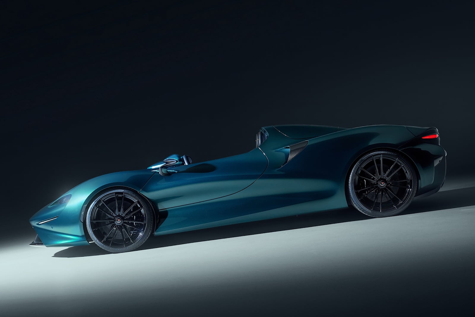 ماكلارين إلفا تحصل على حزمة تعديلات فريدة من شركة نوفيتك بقوة 919 حصان NOVITEC MCLAREN ELVA