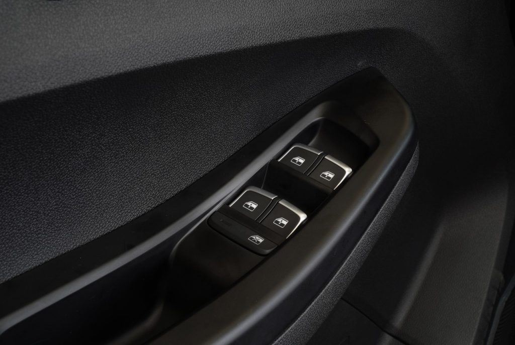 جاي ام سي فيجوس 2023: كل ما تريد معرفته عن البيك اب (مواصفات وصور وأسعار) جاي ام سي فيجوس 2023: كل ما تريد معرفته عن البيك اب (مواصفات وصور وأسعار) 3