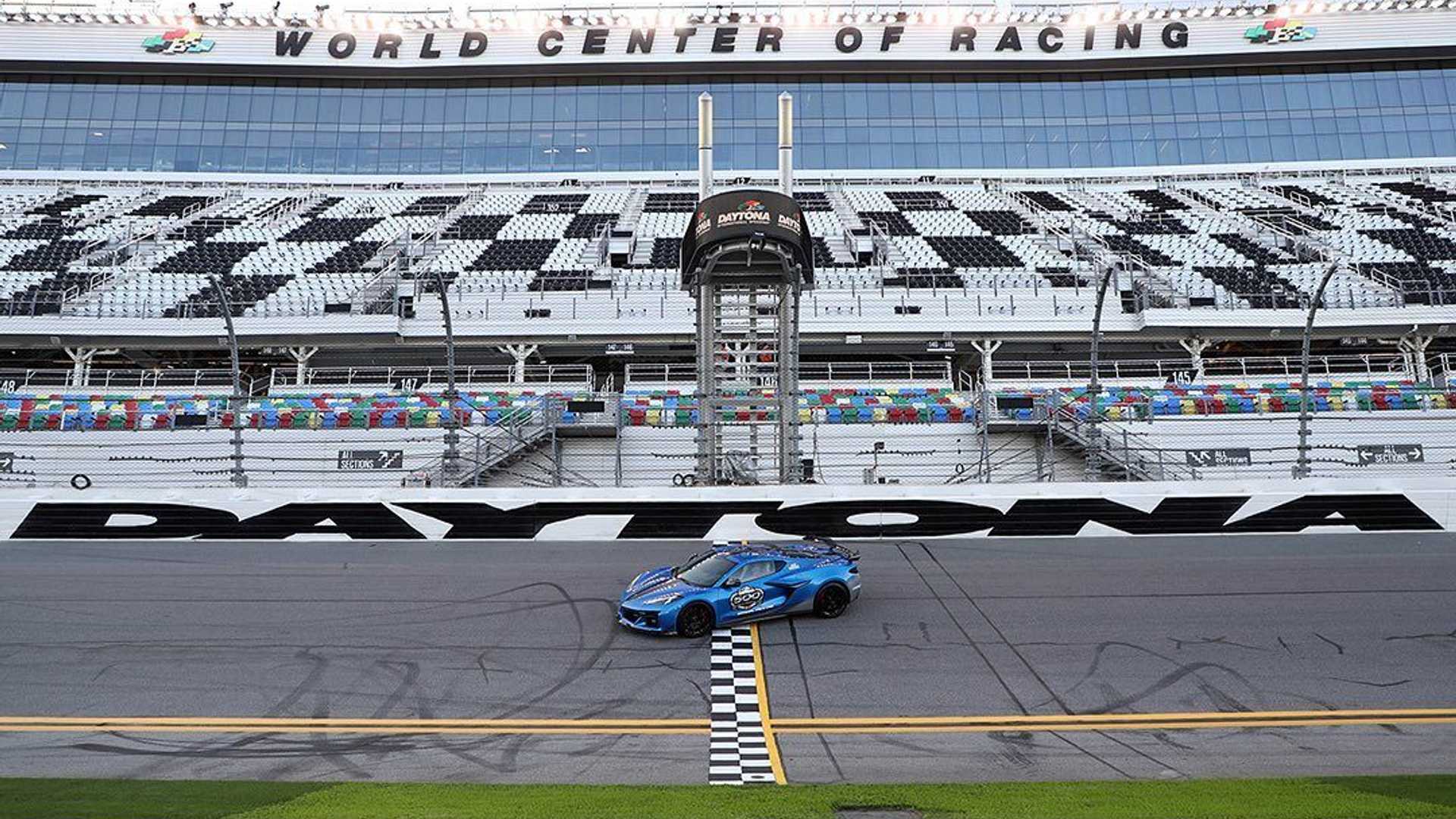 شيفروليه كورفيت Z06 تقود افتتاحية بطولة ناسكار في دايتونا 500 لموسم 2023 شيفروليه كورفيت Z06