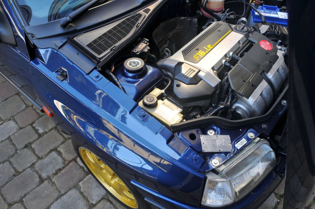 إحدى أندر سيارات رينو كليو الكلاسيكية تُعرض للبيع في مزاد رينو كليو ويليامز موديل 1994