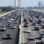 مخالفة عدم الالتزام بالمسارات المحددة على الطريق.. غرامتها تصل إلى 500 ريال 2