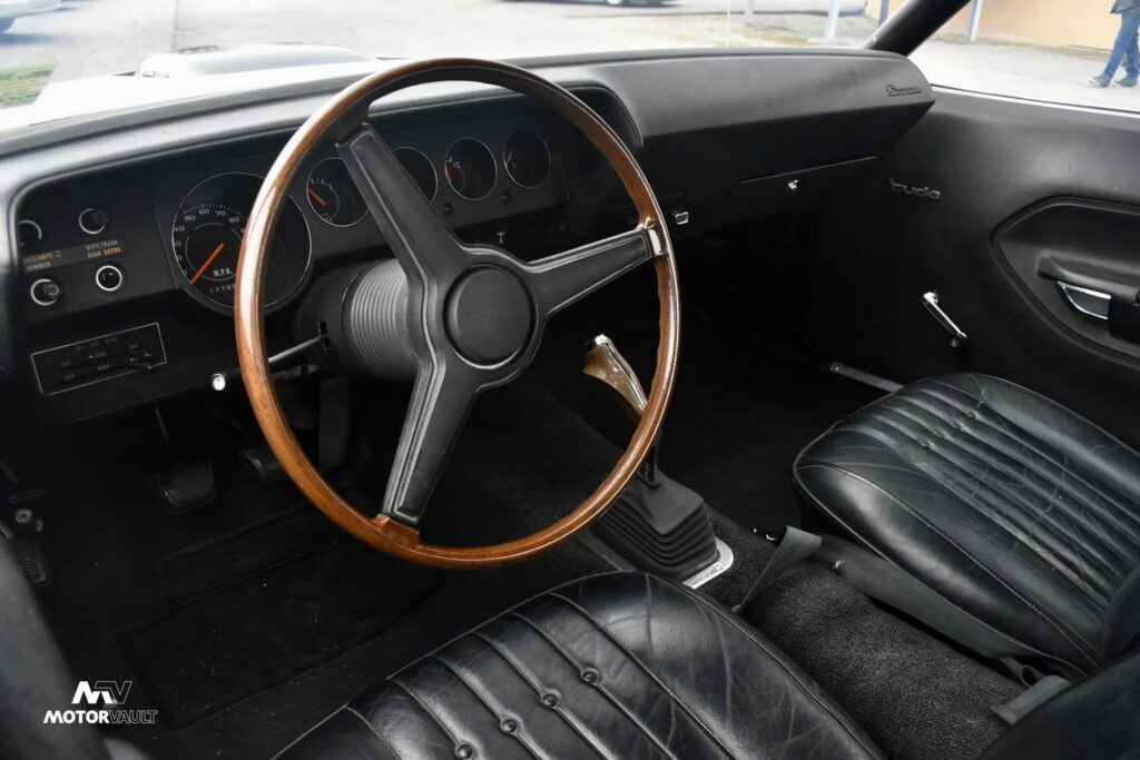 أول نسخة إنتاجية من بليموث هيمي كودا تُعرض للبيع بمقابل 8.24 مليون ريال بليموث هيمي كودا