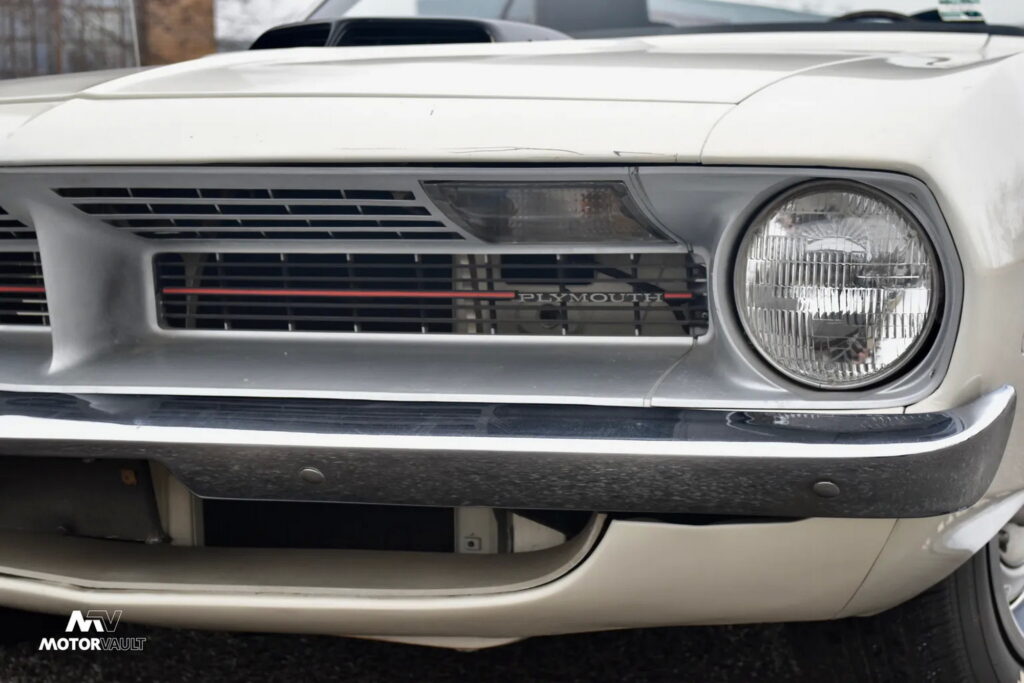 أول نسخة إنتاجية من بليموث هيمي كودا تُعرض للبيع بمقابل 8.24 مليون ريال بليموث هيمي كودا