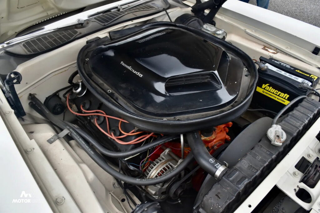 أول نسخة إنتاجية من بليموث هيمي كودا تُعرض للبيع بمقابل 8.24 مليون ريال بليموث هيمي كودا