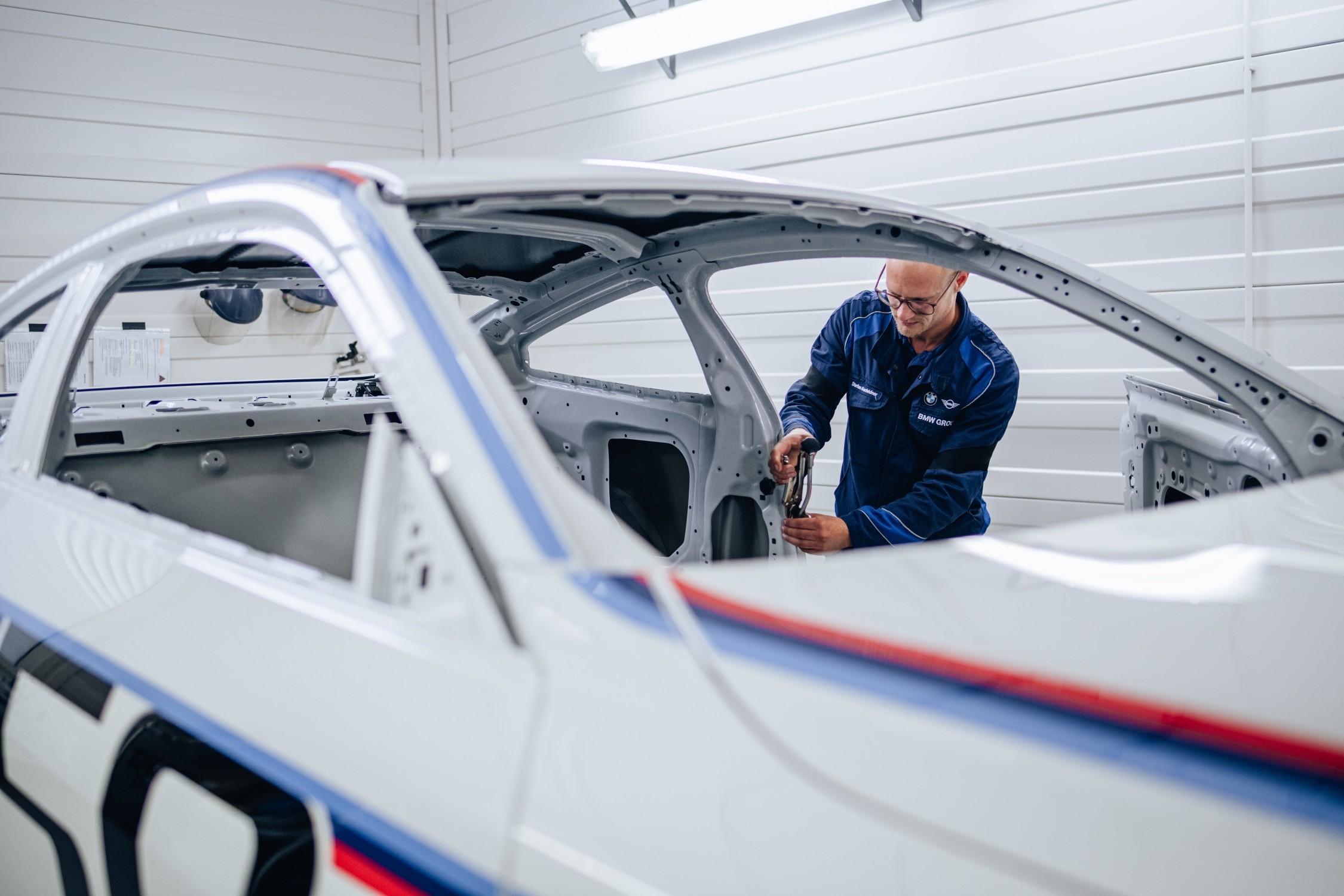 بي ام دبليو سوف تبدأ بإنتاج 3.0 CSL بفصل الربيع بأقوى محرك 6 سلندر في تاريخ العلامة بي ام دبليو 3.0 CSL