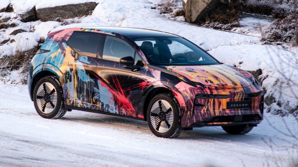 جيلي تكشف عن زيكر X كروس أوفر الجديدة كلياً جيلي تكشف عن زيكر X كروس أوفر الجديدة كلياً 3