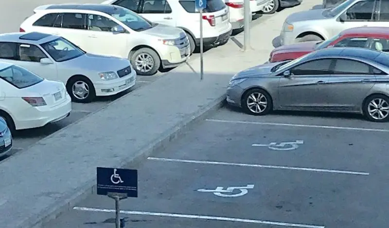 "المرور" يضبط 2,237 مركبة ودراجة نارية مخالفة "المرور" يضبط 2,237 مركبة ودراجة نارية مخالفة 3