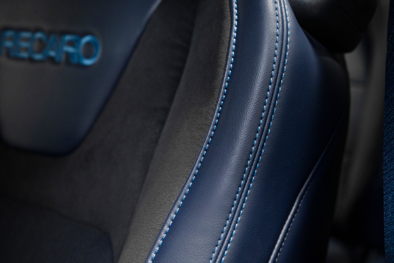 فورد تكشف عن داخلية موستانج "الحصان الأسود" موديل 2024 فورد موستانج دارك هورس