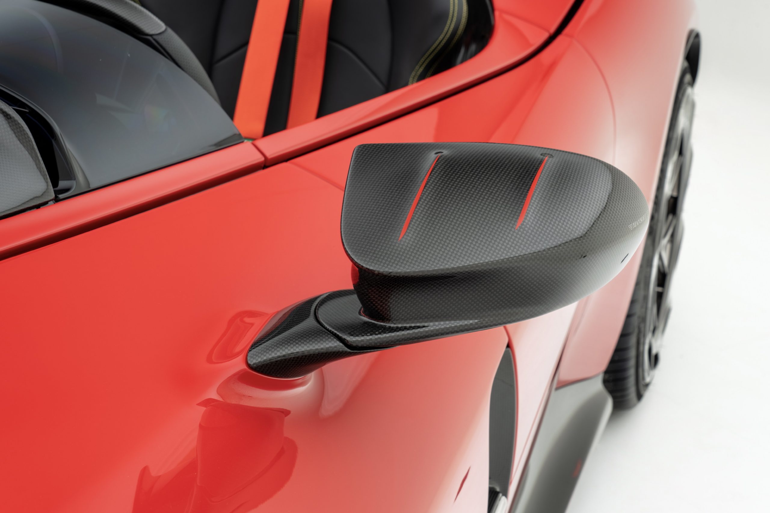 فيراري مونزا SP2 تحصل على حزمة تعديلات رياضية من شركة مانسوري فيراري مونزا SP2 مانسوري