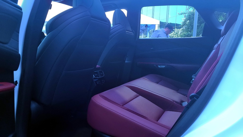 لكزس-rx-2023-المربع-نت-13