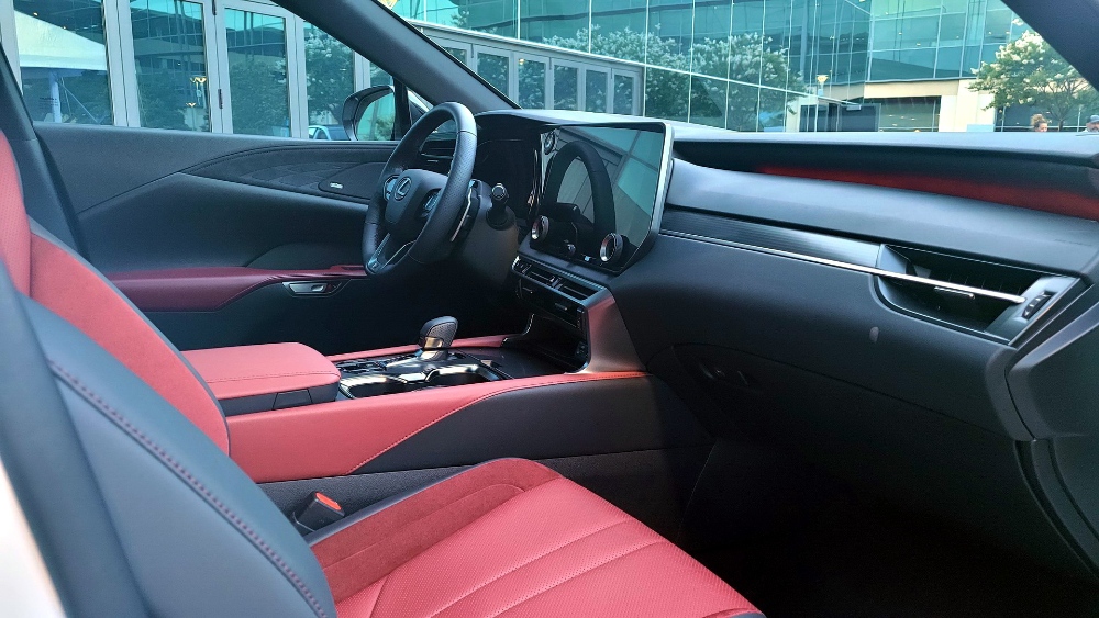 لكزس-rx-2023-المربع-نت-16