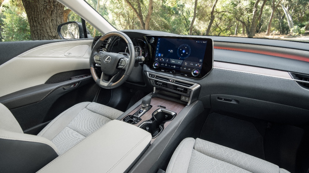 لكزس-rx-2023-المربع-نت-6