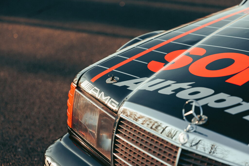 مرسيدس AMG E190 إيفوليوشن 2 تُعرض للبيع مع تاريخ مميز في عالم السباقات مرسيدس AMG E190 إيفوليوشن 2