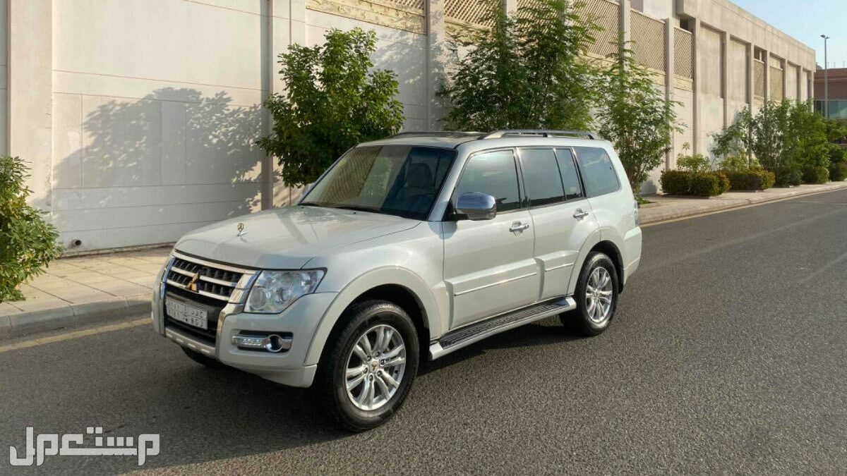 ميتسوبيشي باجيرو 2015| تعرف على أسعارها في سوق السيارات المستعملة بالسعودية ميتسوبيشي باجيرو 2015| تعرف على أسعارها في سوق السيارات المستعملة بالسعودية 5