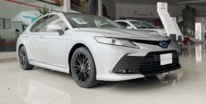 تويوتا كامري فئة لومير 2023.. تعرف على أبرز تجهيزاتها وسعرها في السعودية 4