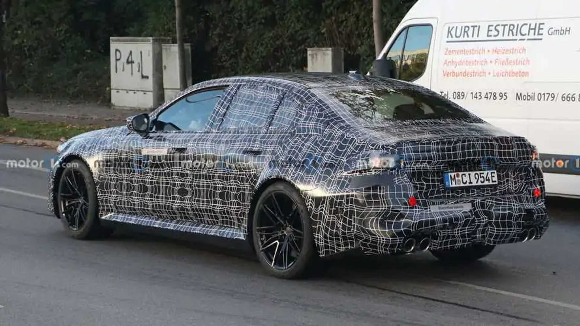 بي ام دبليو M5 الجيل الجديد يخطف الأنظار في حلبة نوربورغرينغ الألمانية بي ام دبليو M5 الجيل الجديد يخطف الأنظار في حلبة نوربورغرينغ الألمانية 2